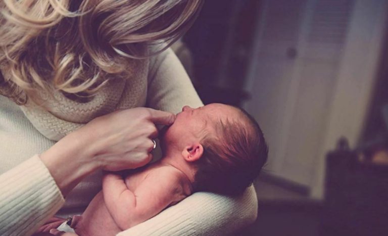 mikroműanyag anyatej