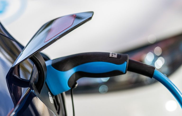 támogatás elektromos autó vállalkozások