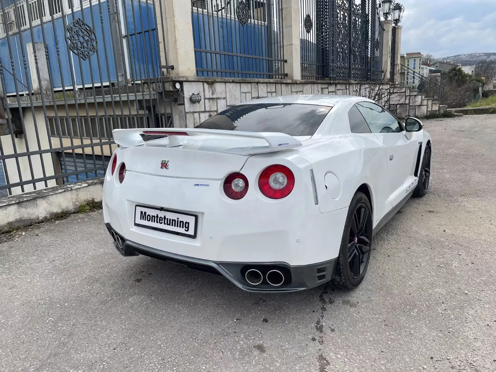 nissan gt-r