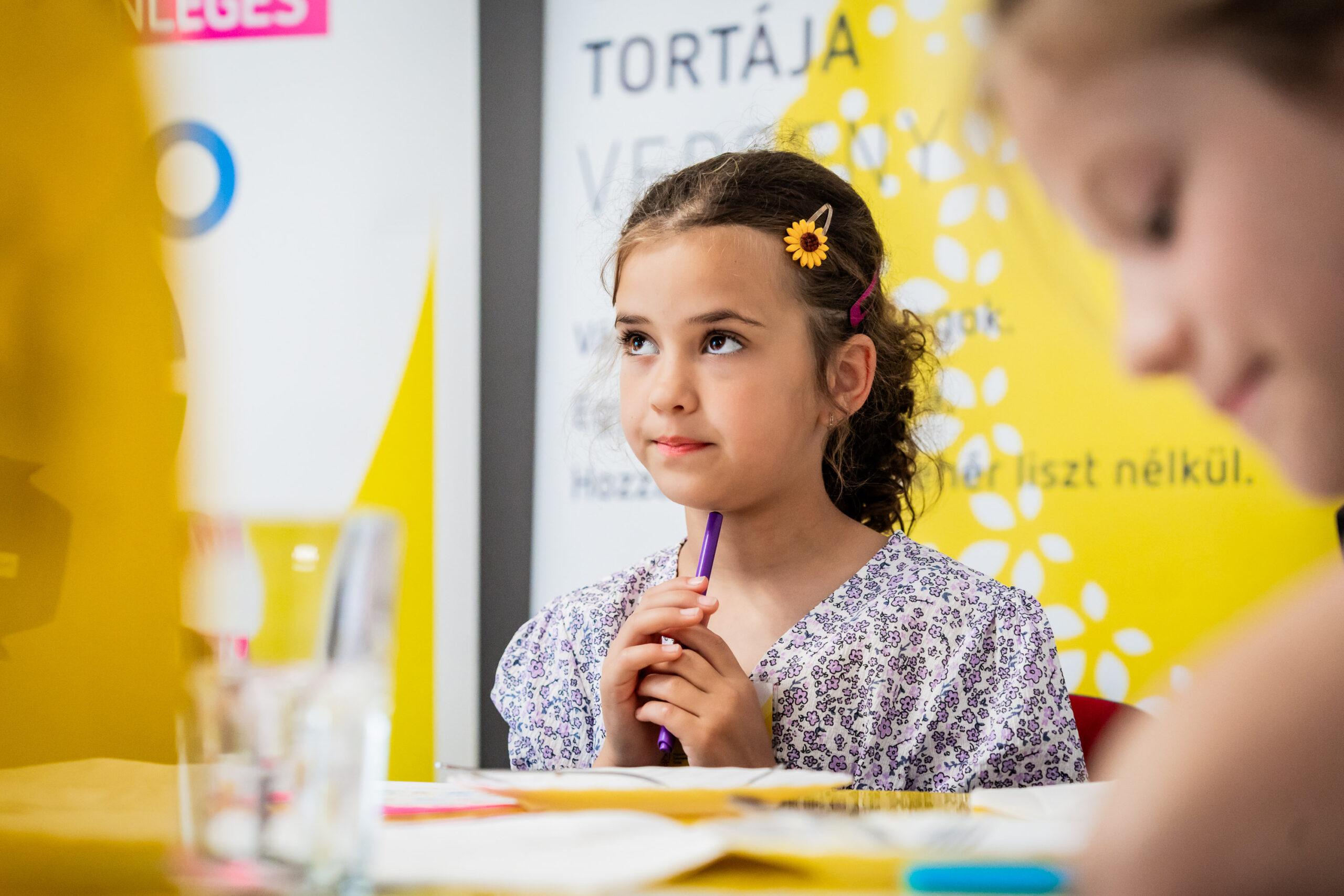 z Egy Csepp Figyelem Alapítvány Magyarország Cukormentes Tortája versenyén az 1-es típusú diabéteszes gyerekekből álló kiszsűri is szavazhatott a saját kedvencéről – és komolyan vették a feladatot.
